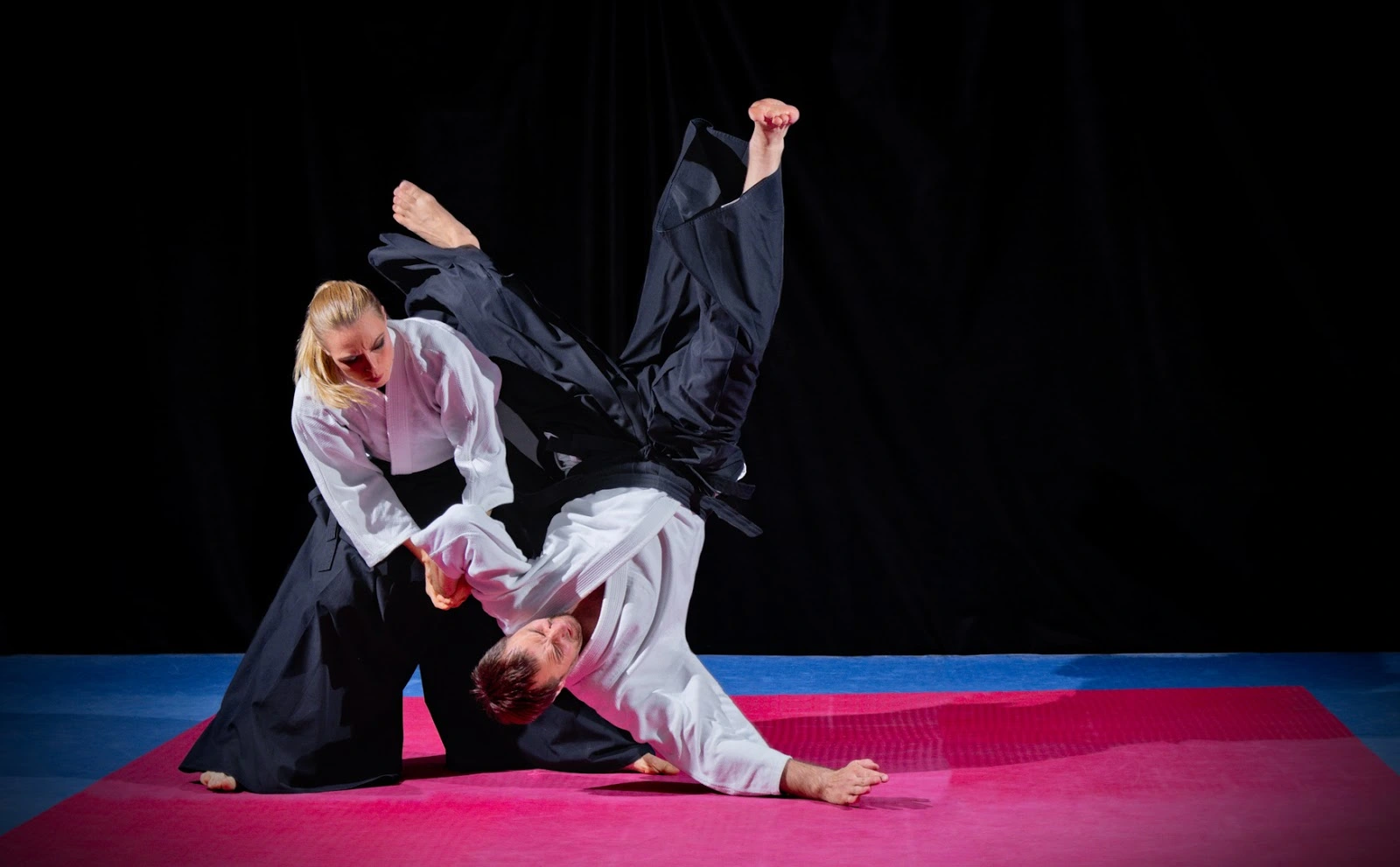 Aikido Femme Homme Dojo Tatami Sport Art Martial Slow Life